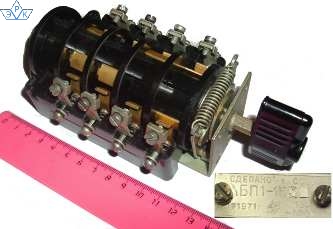 Обложка тип 3. Кадрон монтажная коробка. 16а 3p+pe 380в ip44 сси-014 иэк psr02-016-4. Вилка 035 3р+ре+n 63а 380в ip54. Соединитель 548 цинк (стяжка кроватная).